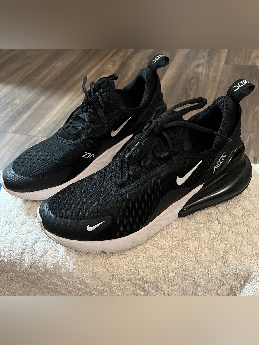 Nike Air Max 270 Black with White